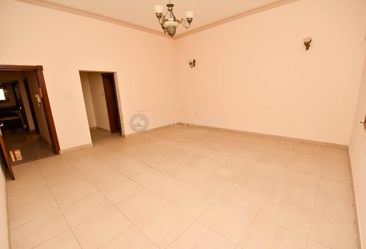 Manama, Villas, BHD 800,  COMMERCIAL | PRIME LOCATION | SPACIOUS