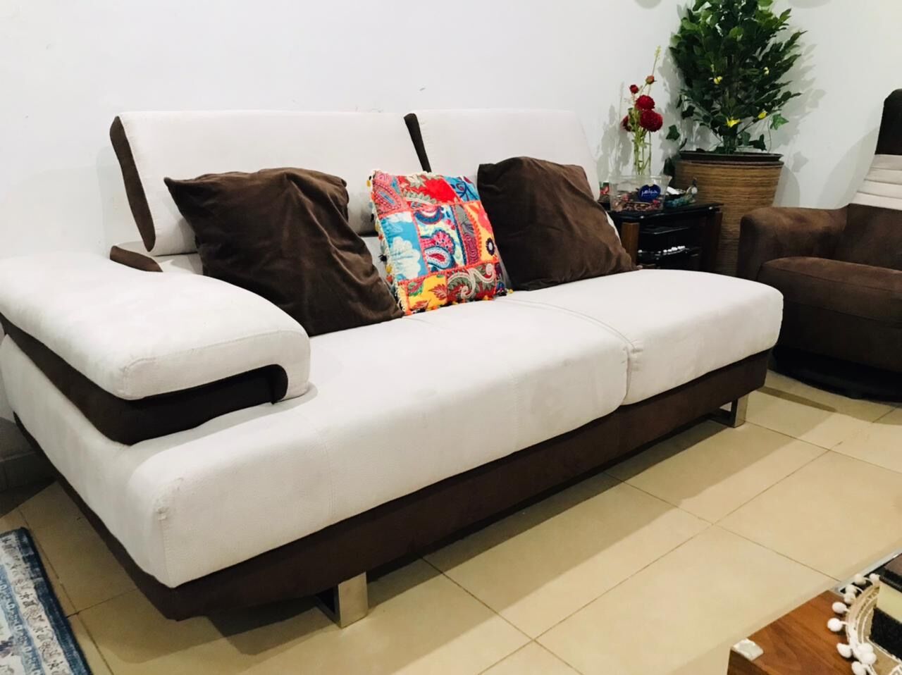 Jeddah, Furniture, SAR 1000,  Used Sofa For Sale Pls Connect Only Through Watsapp (pls Note Photos Are Old )