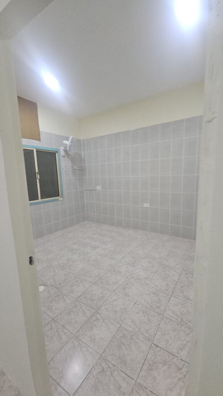 Hoora, Apartments, Flats, Houses & Villas, BHD 180/month,  1 BR,  Semi Furnished Flat For Rent With Ewa Unlimited