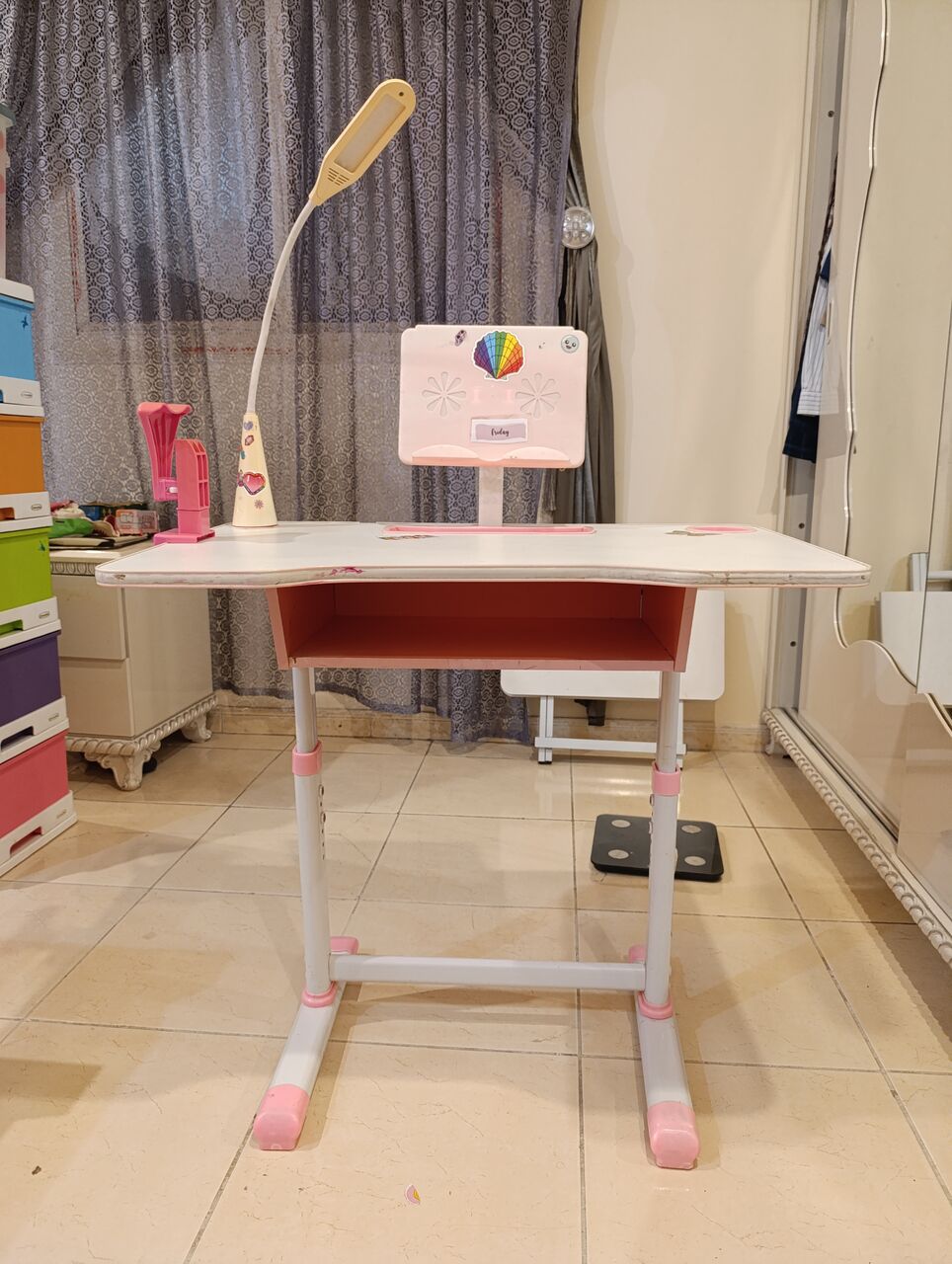 Jeddah, Household Items, SAR 100,  Study Table And Chair For Kids,