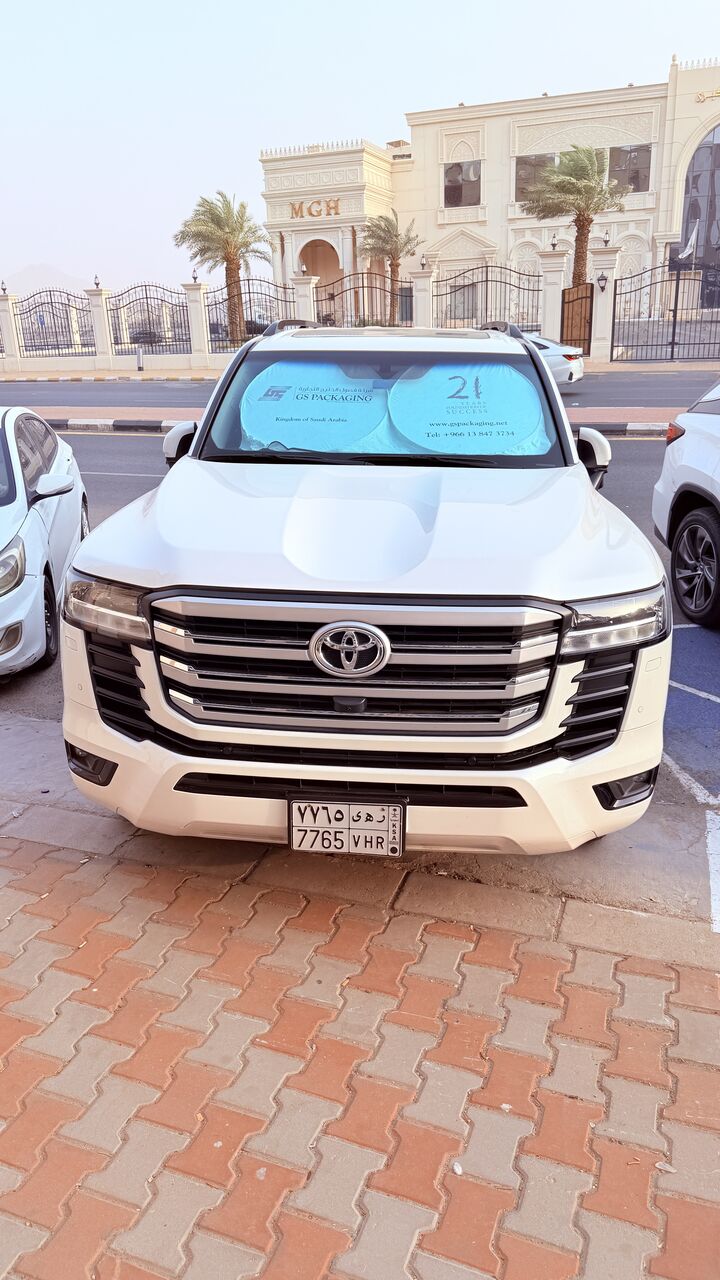 Jeddah, Vehicles, Cars & Trucks , SAR 270000,  Totota Land Cruser 2025,  2025,  Automatic,  21000 KM,  Toyota Land Cruser GXR2 Brand New  Only