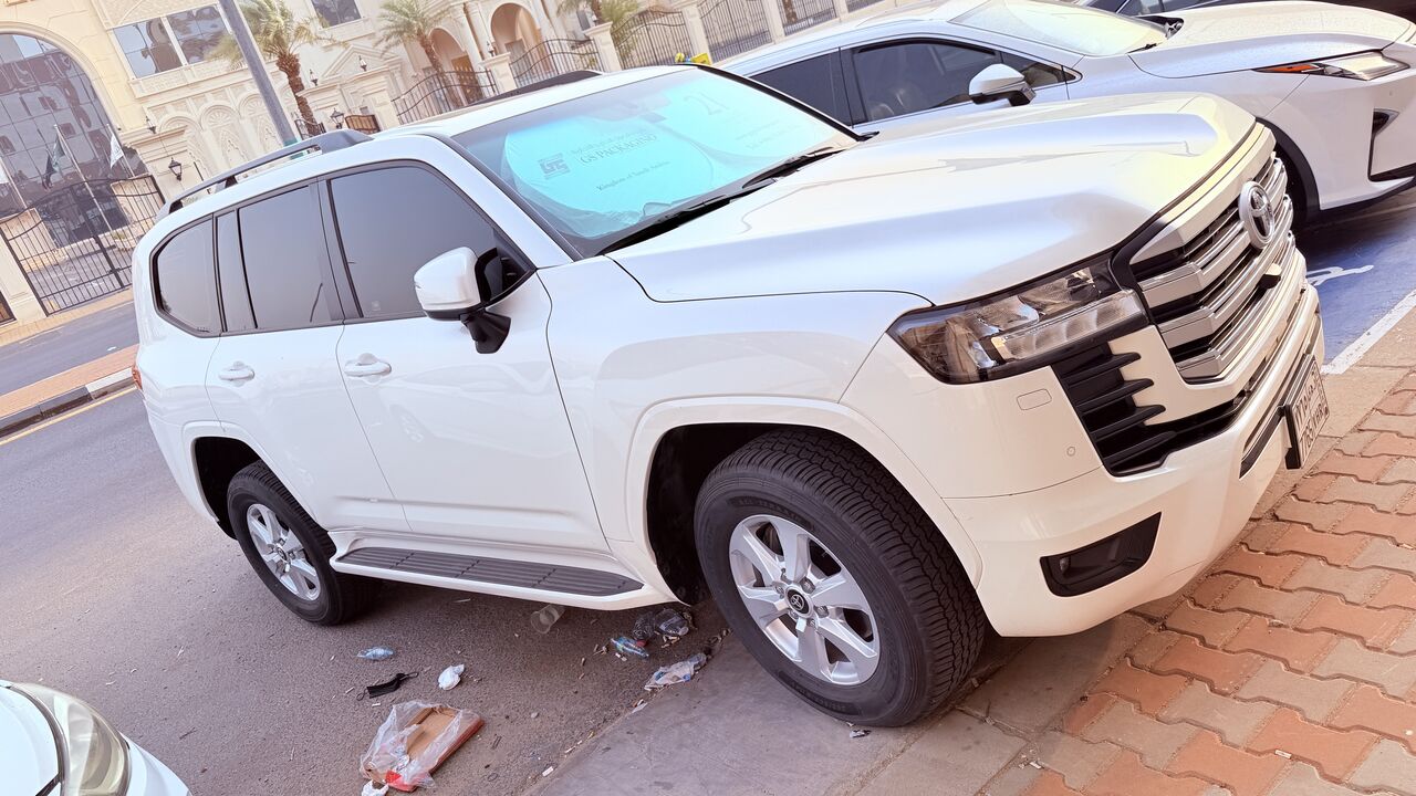 Jeddah, Vehicles, Cars & Trucks , SAR 270000,  Totota Land Cruser 2025,  2025,  Automatic,  21000 KM,  Toyota Land Cruser GXR2 Brand New  Only