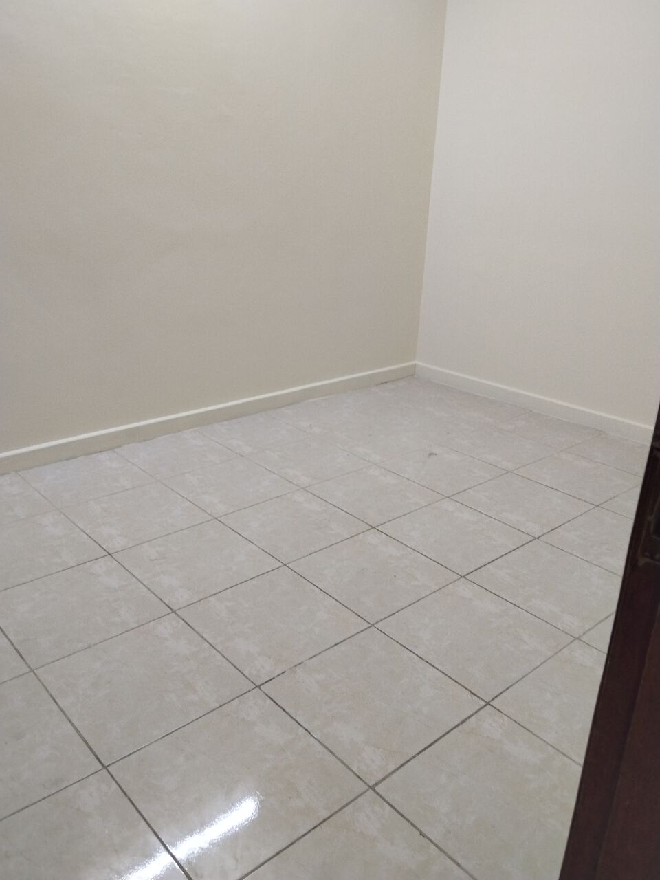Manama, Apartments, Flats, Houses & Villas, BHD 140/month,  One BHK Flat For Rent In Ras Ruman Near Manama Pharmacy With Ewa 140 Con : 39890680