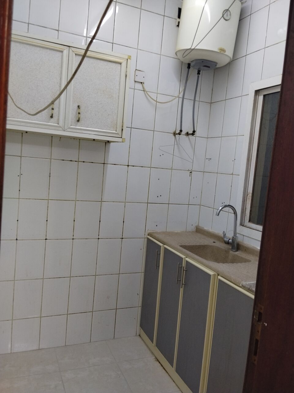 Manama, Apartments, Flats, Houses & Villas, BHD 140/month,  One BHK Flat For Rent In Ras Ruman Near Manama Pharmacy With Ewa 140 Con : 39890680