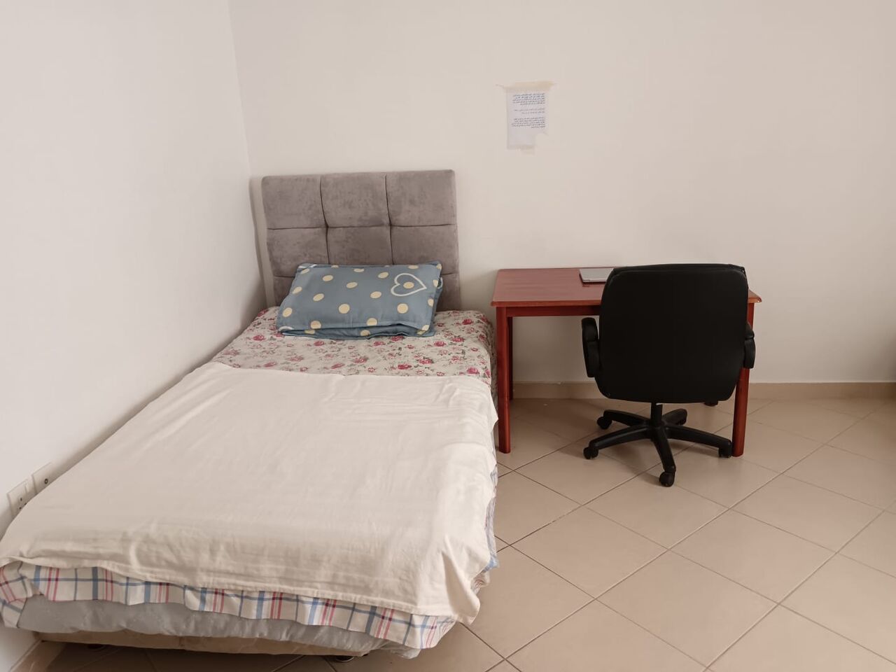 Riyadh, Rooms for Rent, SAR 1500/month,  Furnished,  Spacious Semi-Furnished Room In 4-Bedroom Apartment