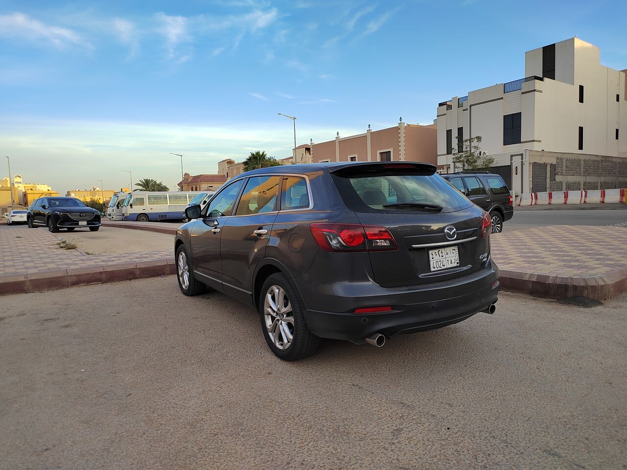 Riyadh, Vehicles, Cars & Trucks , SAR 30000,  Mazda CX-09,  2013,  Automatic,  236500 KM,