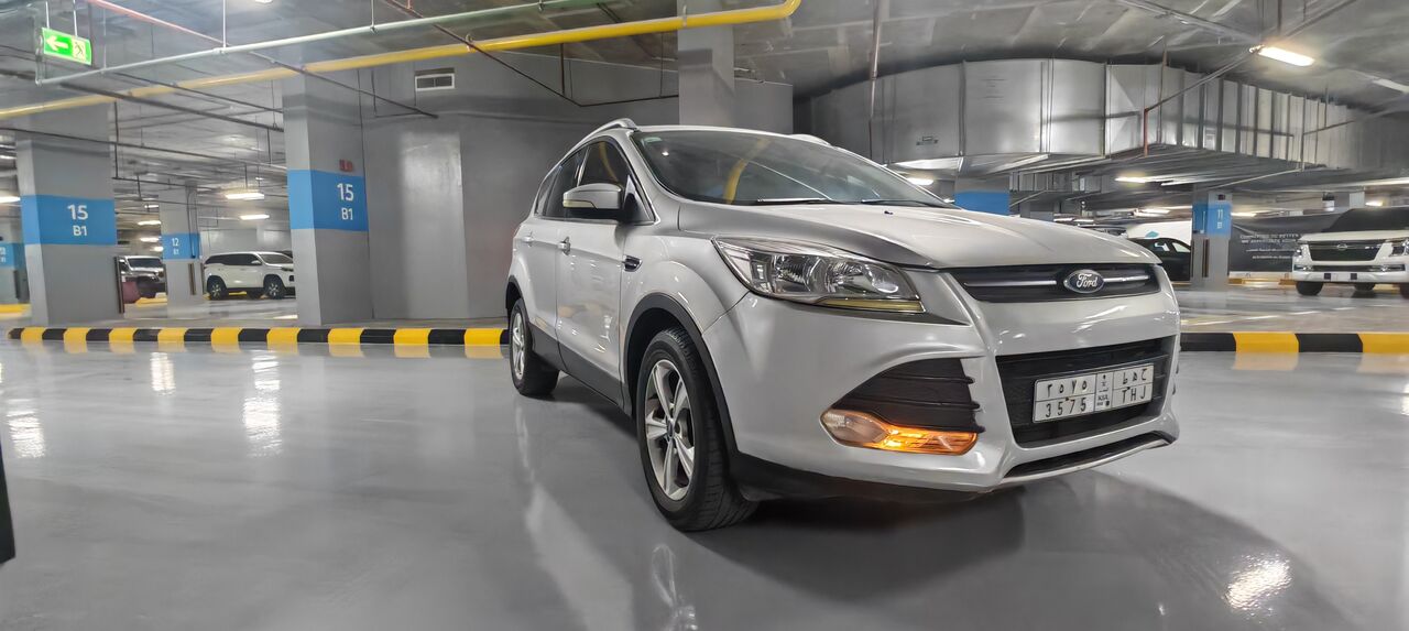 Riyadh, Vehicles, Cars & Trucks , SAR 18000,  Ford Escape,  2015,  Automatic,  189000 KM,    Accident Free 189k Odo 18000sar