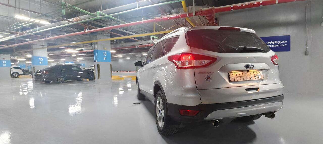 Riyadh, Vehicles, Cars & Trucks , SAR 18000,  Ford Escape,  2015,  Automatic,  189000 KM,    Accident Free 189k Odo 18000sar