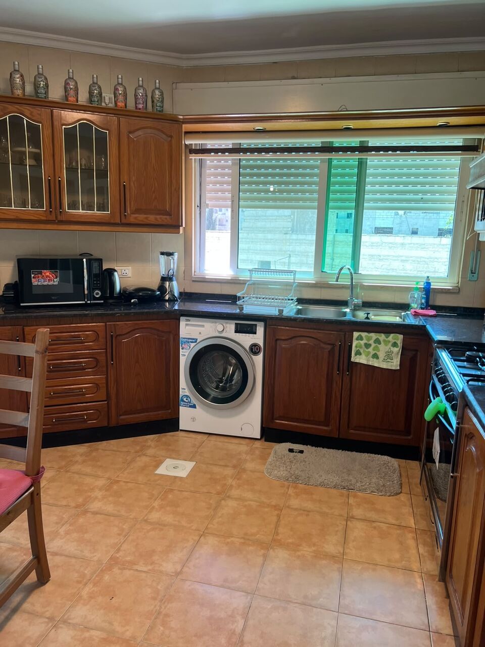 Amman, Apartments, Flats, Houses & Villas, JOD 12000/year,  Furnished,  3 BR,  140 Sq. Meter,  Luxury Apartment For Rent