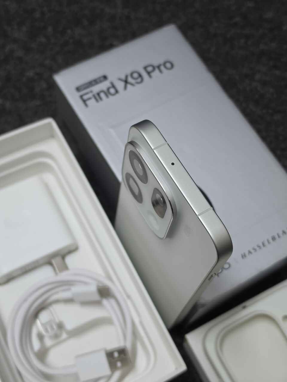 Al Rahmaniyah, Mobile Phones, SAR 2650,  Oppo Find X9 Pro 12gb 256gb Chinese Version