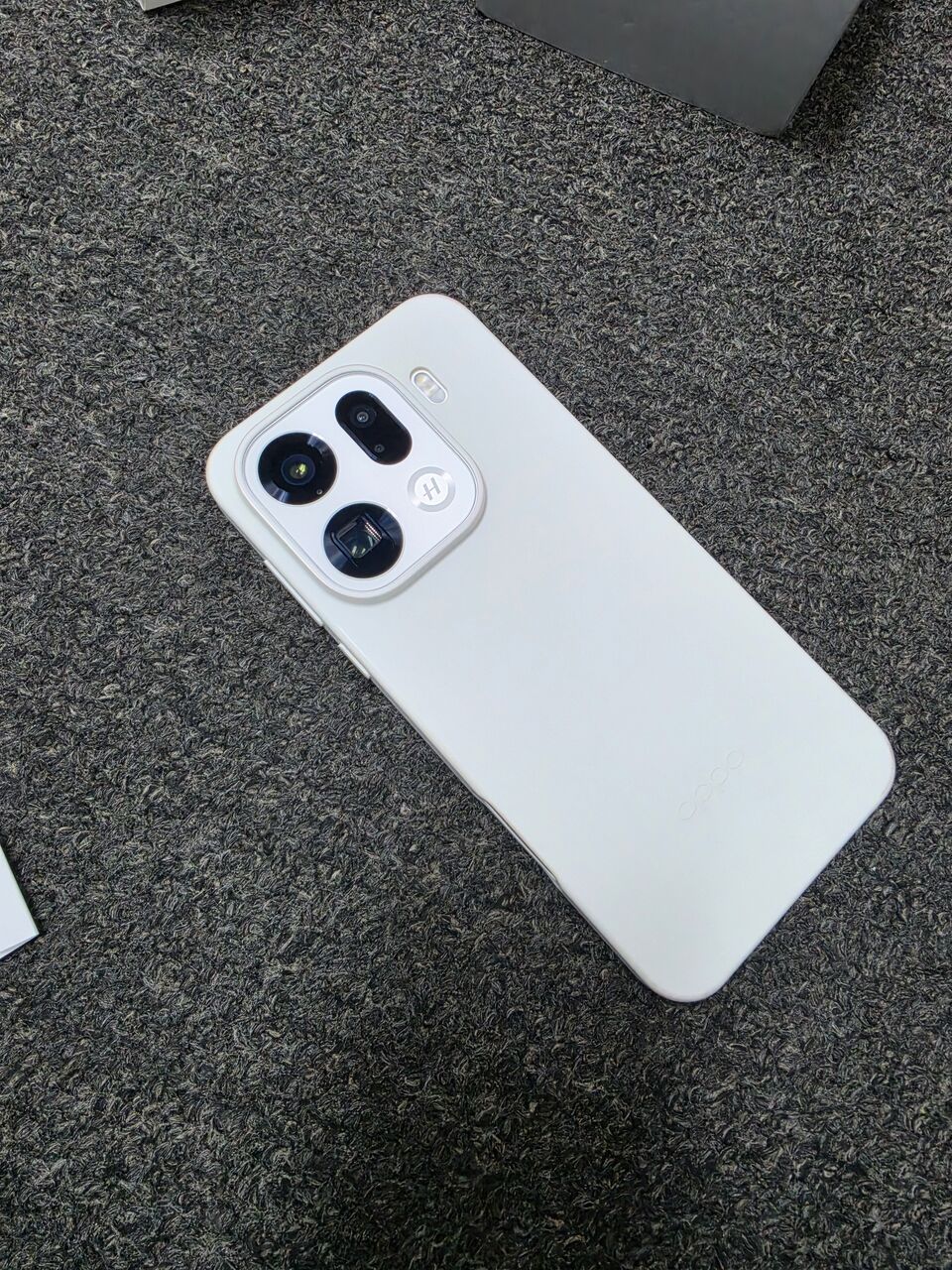 Al Rahmaniyah, Mobile Phones, SAR 2650,  Oppo Find X9 Pro 12gb 256gb Chinese Version