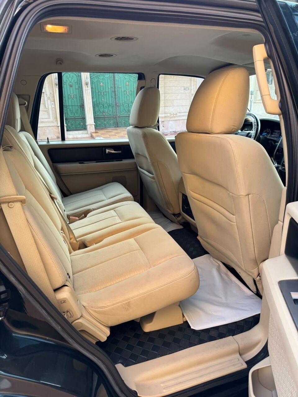 Jeddah, Vehicles, Cars & Trucks , SAR 48000,  Ford Expedition,  2016,  Automatic,  202000 KM,   Original Body Price Negotiable