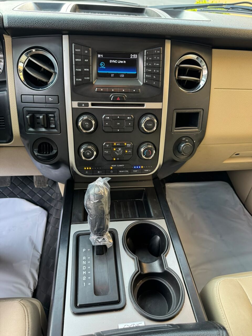 Jeddah, Vehicles, Cars & Trucks , SAR 48000,  Ford Expedition,  2016,  Automatic,  202000 KM,   Original Body Price Negotiable
