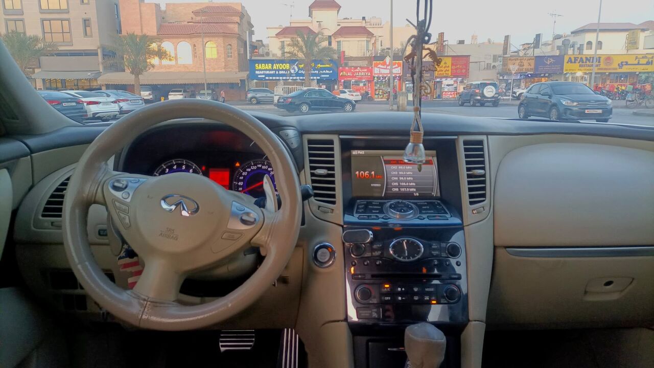 Hidd, Vehicles, Cars & Trucks , BHD 2000,  Infiniti FX35 Model 2010 Very Good Condition,  2010,  Automatic,  200000 KM,  Infiniti FX35 Model  Very Good Condtion