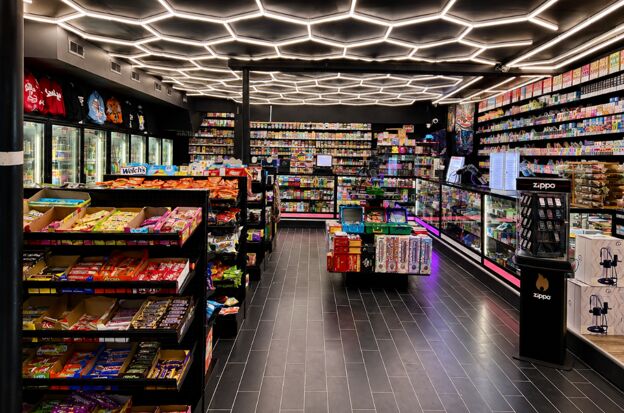 New York, Business, 811 Smoke & Convenience
