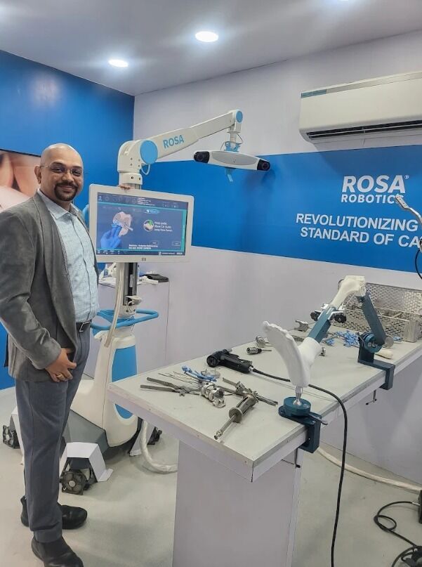 Pune, Health, Hip Replacement Doctor In Pune - Dr. Aashish Arbat
