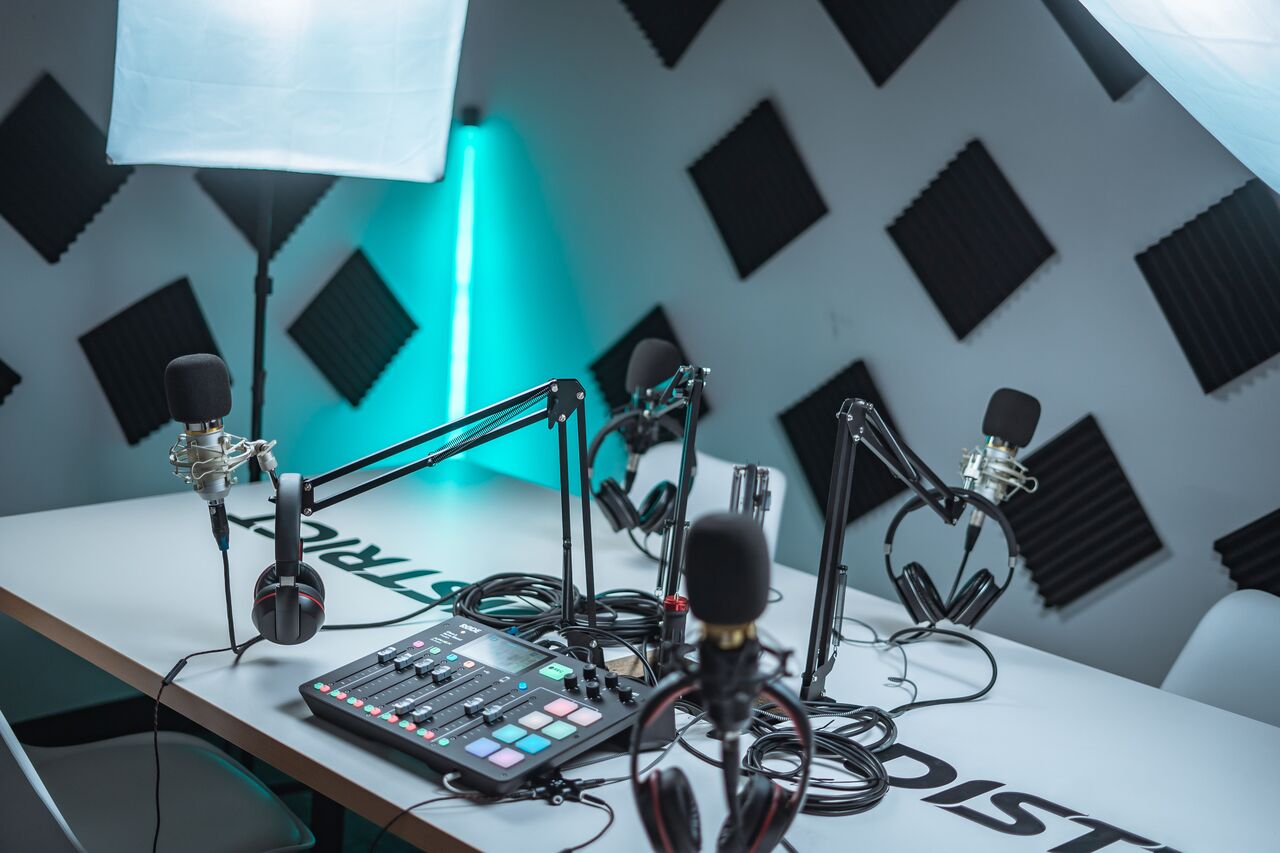 Dubai, Business, Professional Podcast Production In Dubai