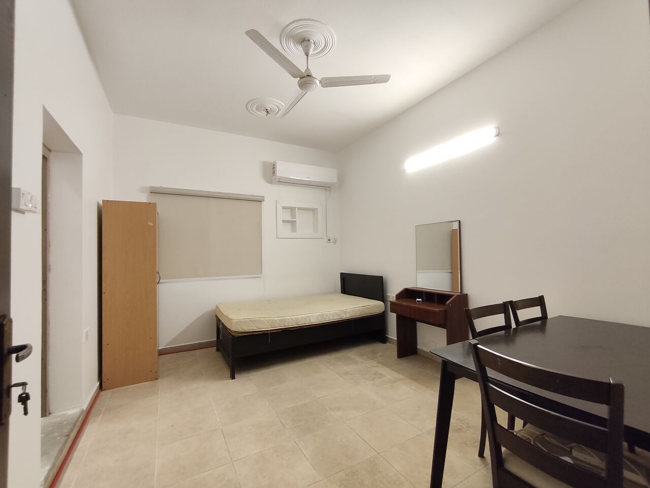 Diraz, Apartments, Flats, Houses & Villas, BHD 140/year,  1 BR,  Diraz:- Furnished Studio Flat On Rent With Unlimited Ewa..