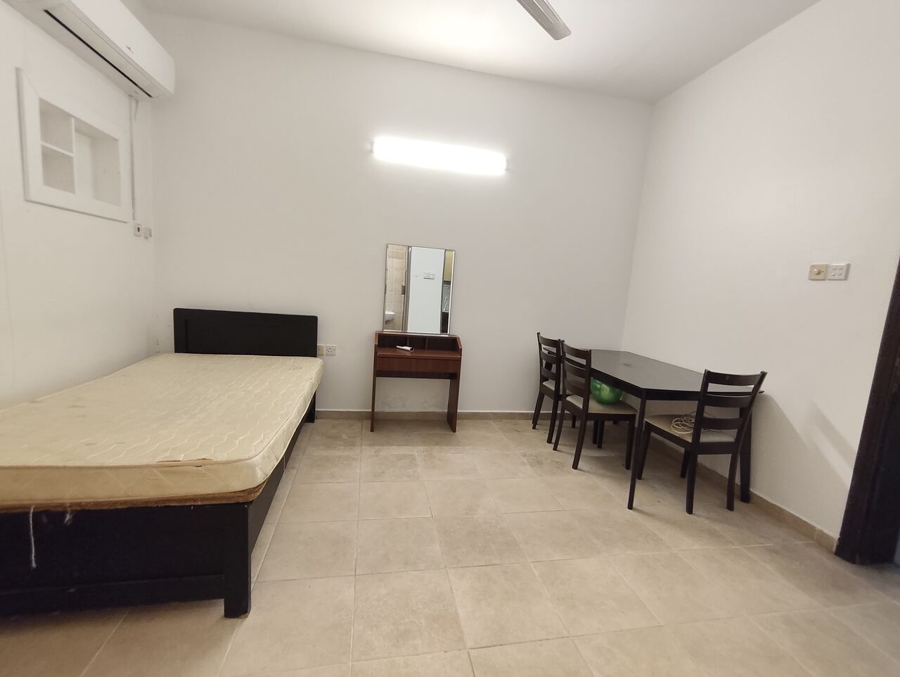 Diraz, Apartments, Flats, Houses & Villas, BHD 140/year,  1 BR,  Diraz:- Furnished Studio Flat On Rent With Unlimited Ewa..