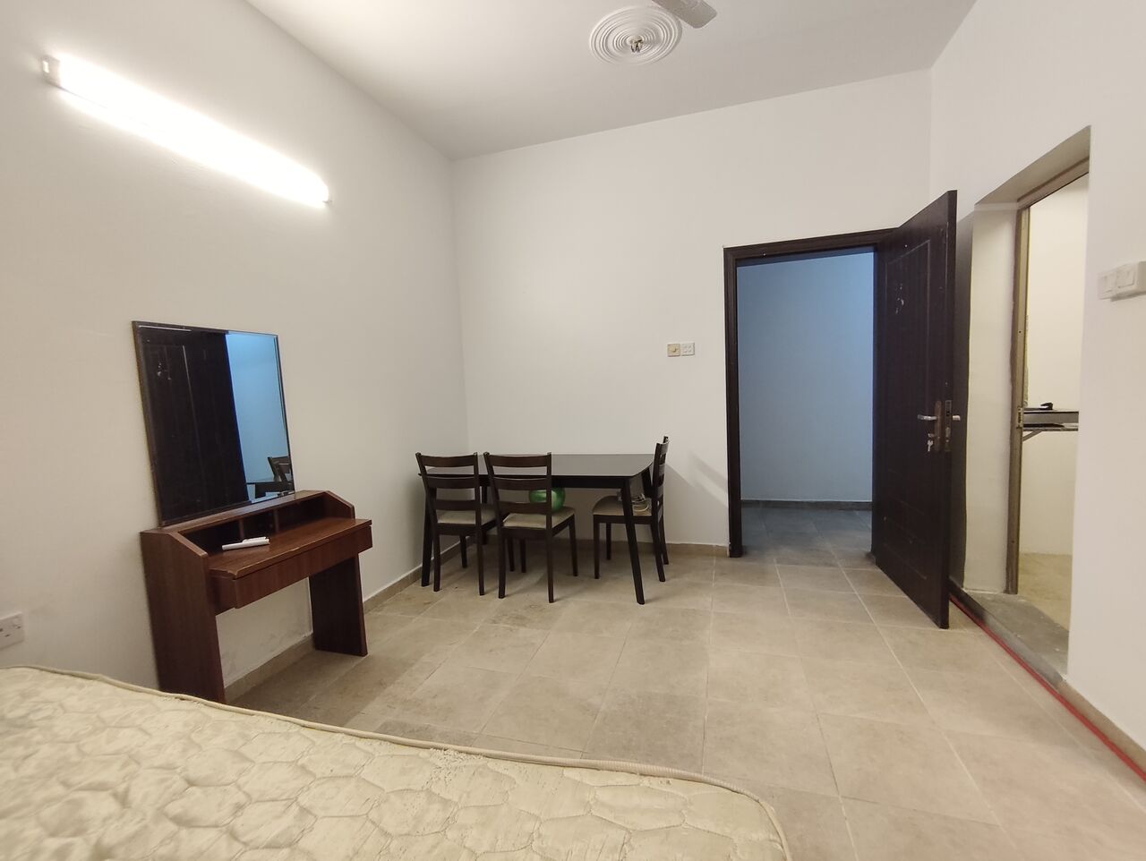 Diraz, Apartments, Flats, Houses & Villas, BHD 140/year,  1 BR,  Diraz:- Furnished Studio Flat On Rent With Unlimited Ewa..