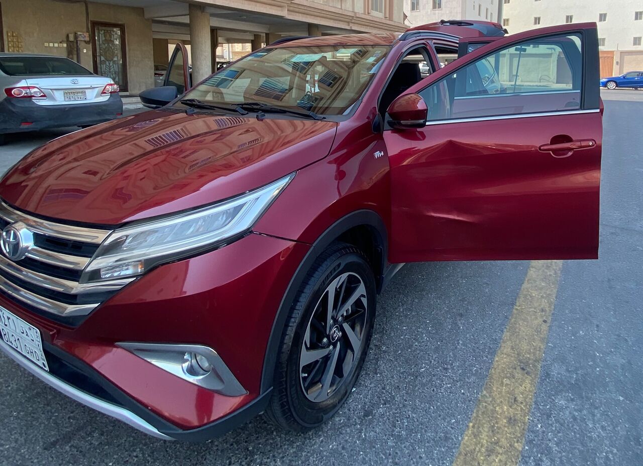 Dammam, Vehicles, Cars & Trucks , Toyota Rush,  2021,  Automatic,  170000 KM,   &ndash; Model  - Dammam