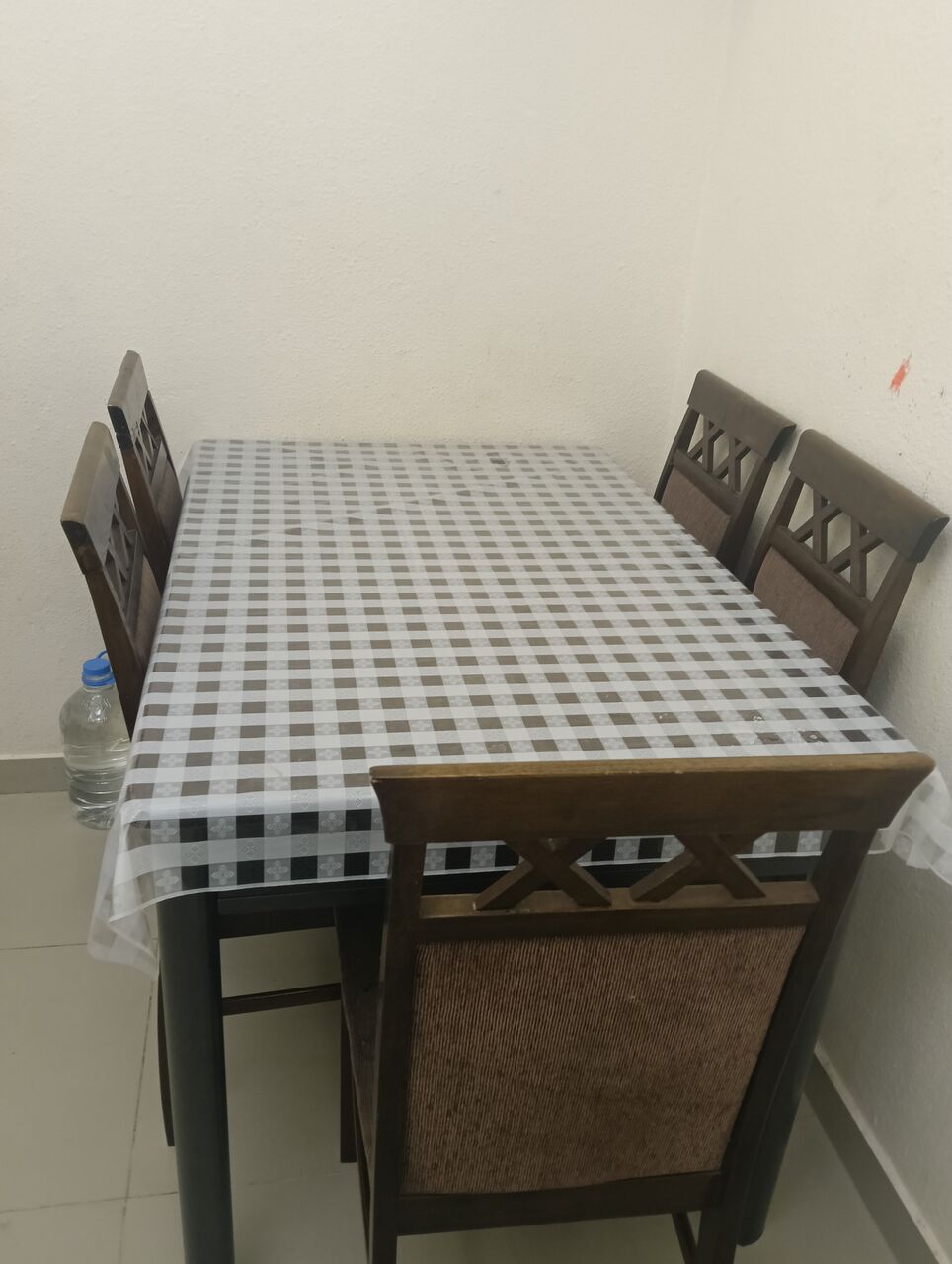 Khobar, Household Items, SAR 200,  DINING TABLE WITH 5 CHAIR