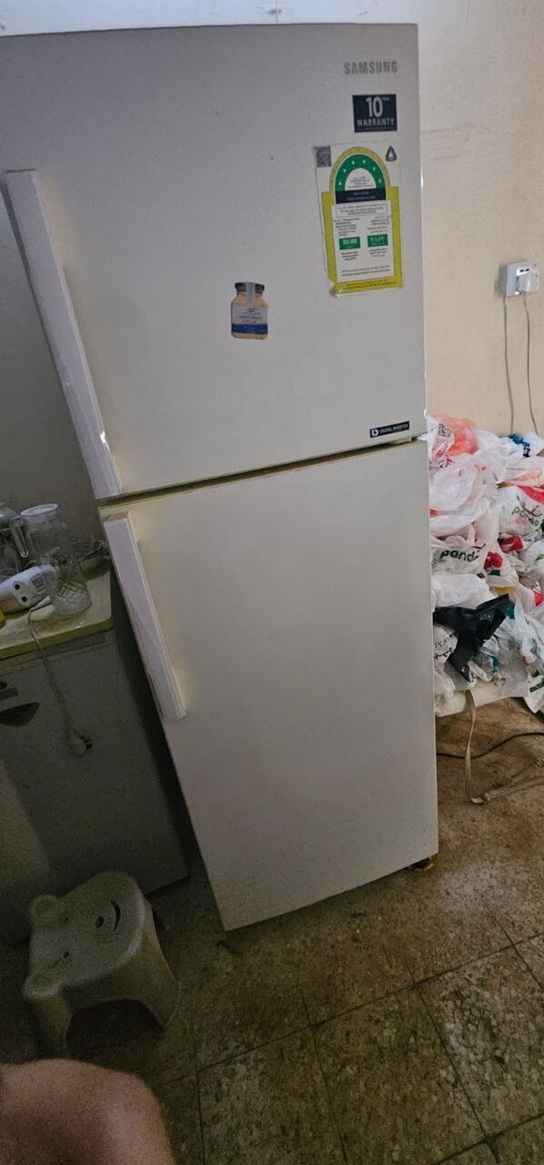 Riyadh, Appliances, SAR 1500,  Samsung Double-Door Refrigerator For Sale  * Brand: Samsung Top Mount Freezer Refrigerator