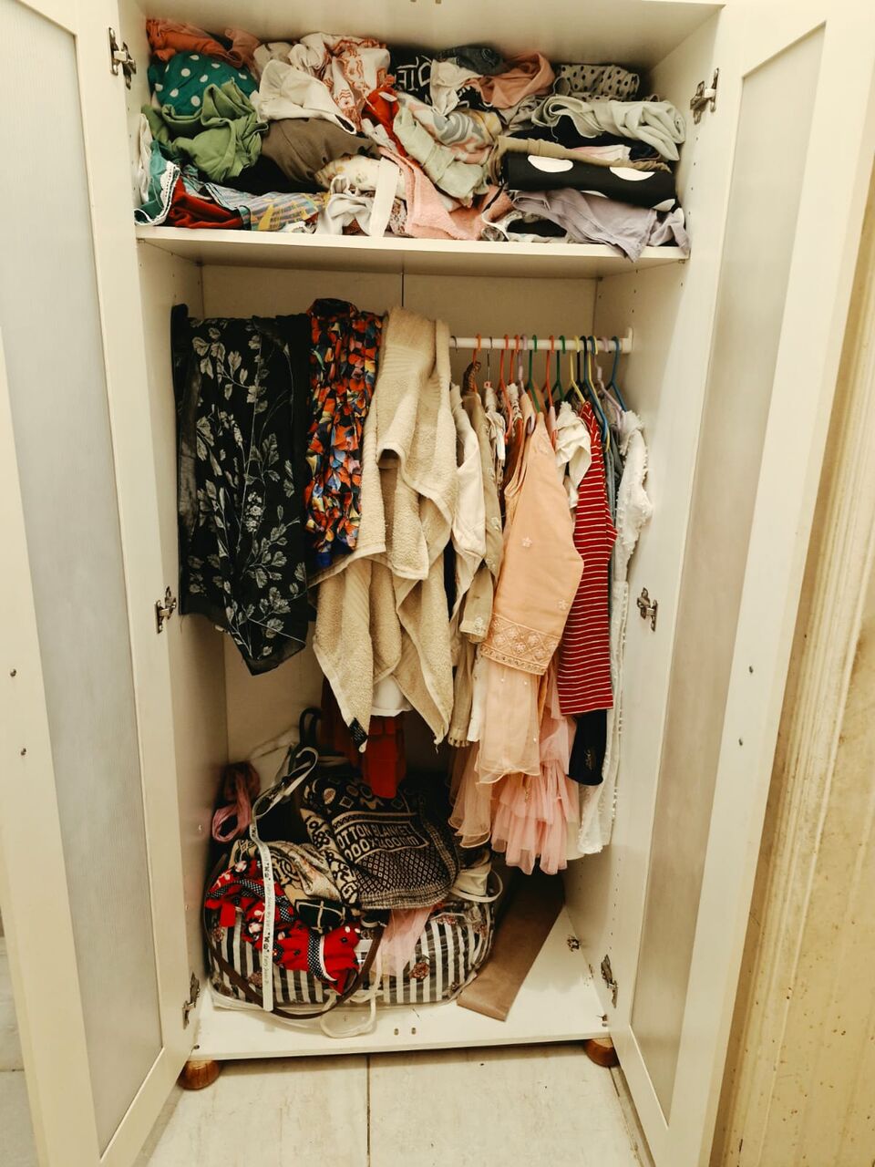 Jeddah, Clothing & Accessories, SAR 85,  White Wardrobe For Sale
