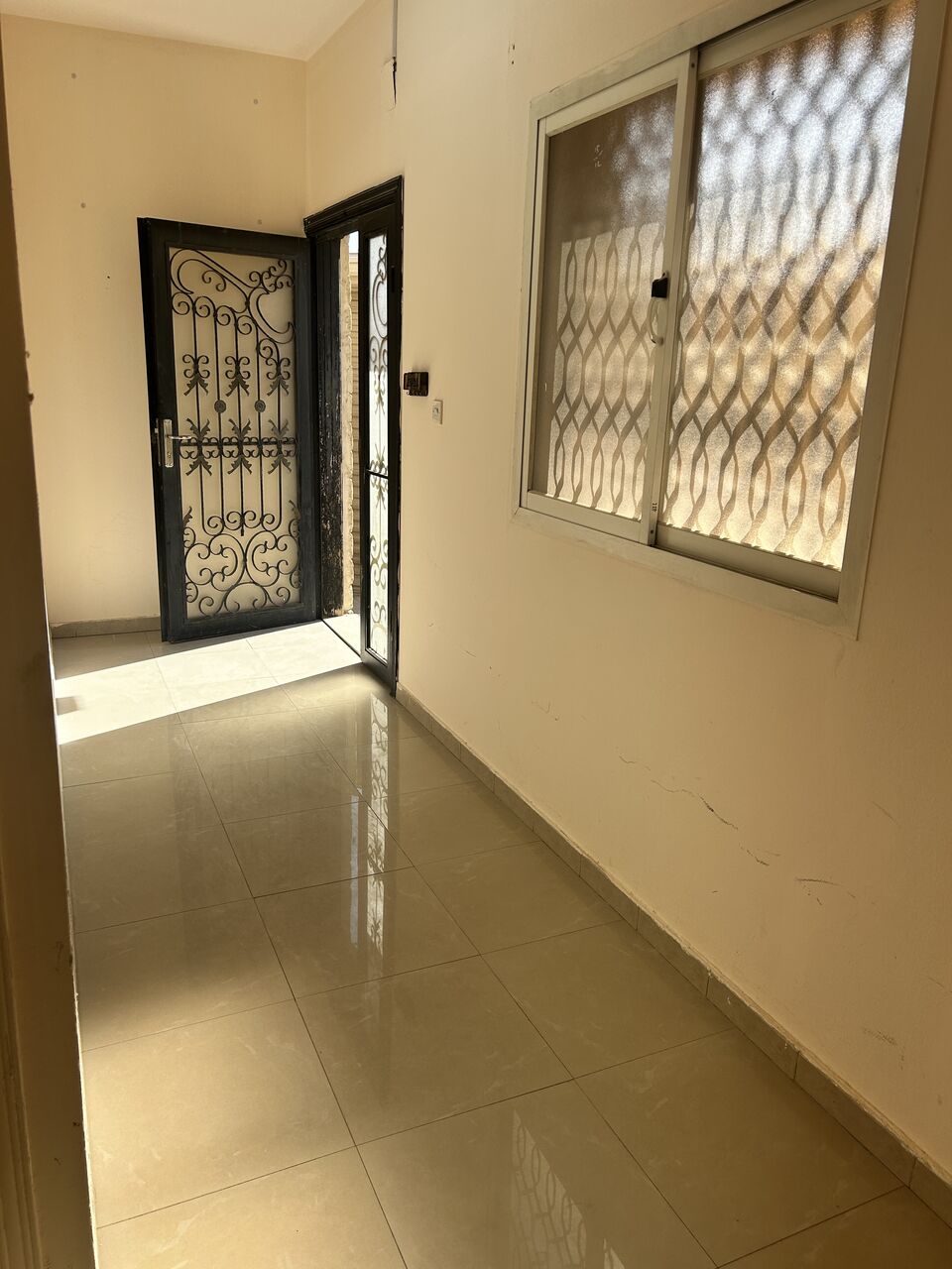 Al Rabwah, Apartments, Flats, Houses & Villas, 2bhk Ground Floor 32k Yearly Near Malaz
