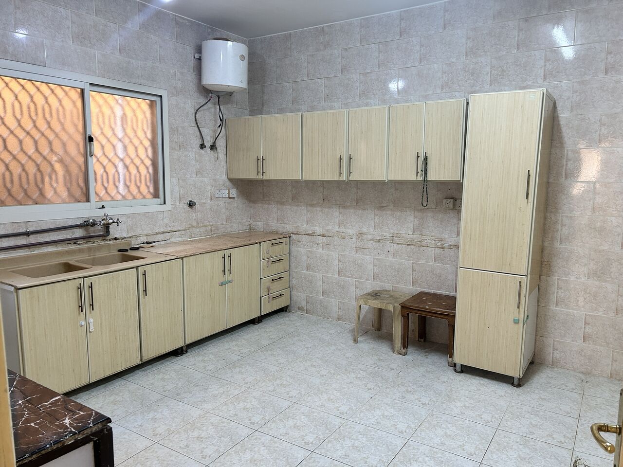 Al Rabwah, Apartments, Flats, Houses & Villas, 2bhk Ground Floor 32k Yearly Near Malaz