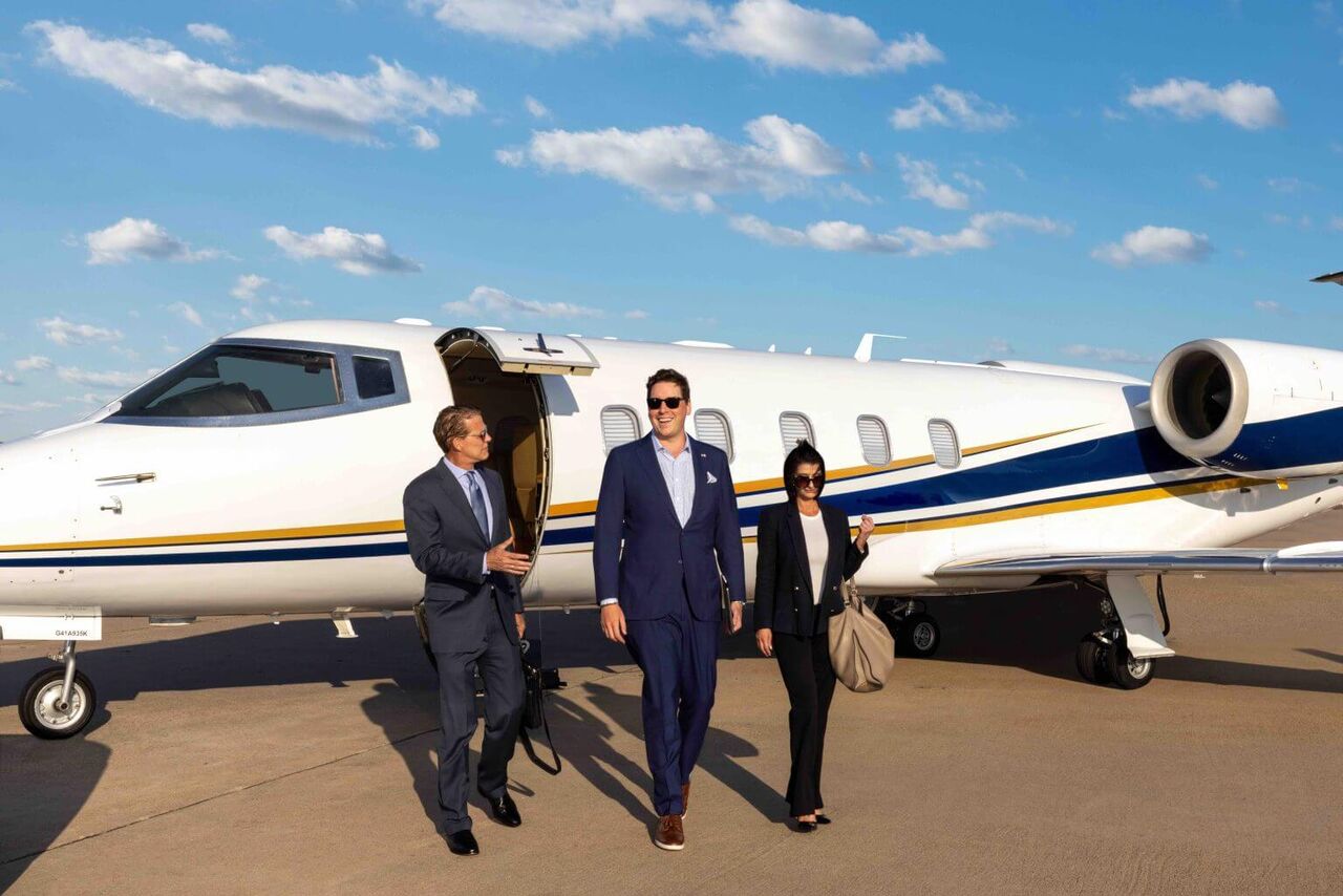 New York, Travel, Enjoy A Comfortable Private Jet From New York To Aspen Journey