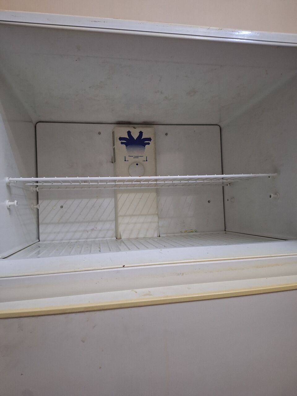 Manama, Household Items, BHD 20,  Brand Electrolux  Size 460L  For Repair  BHD 20.