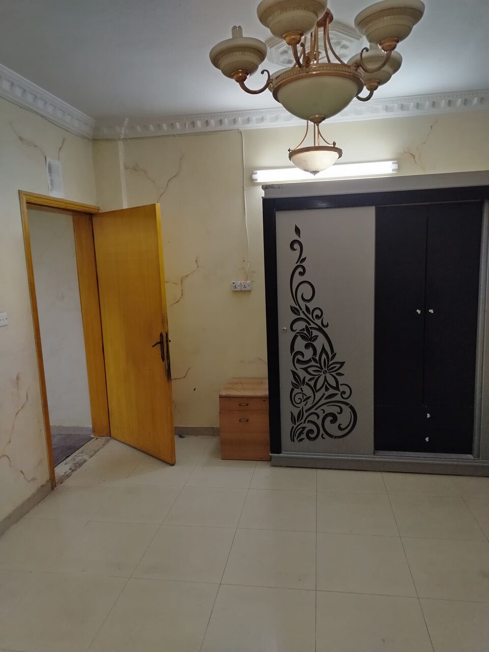 Riyadh, Apartments, Flats, Houses & Villas, SAR 900/month,  1 BR,  5400 For 6 Month Spacious Bachelor Room Available For Rent