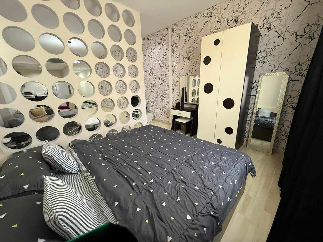 Busaiteen, Apartments, Flats, Houses & Villas, BHD 250/month,  Furnished,  2 BR,  Apartment For Rent In Busaiteen | Near RCSI