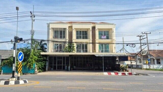 Bangkok, Real Estate For Sale, THB 3800000,  6 BR,  33 Sq. Feet,  Reduced Price, 3-story Commercial Building, Nattareeya Village, Khao Bandai It,