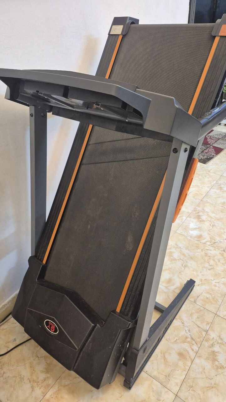 Al Hamra, Appliances, SAR 1800,  Treadmill For Sale (in Good Condition)
