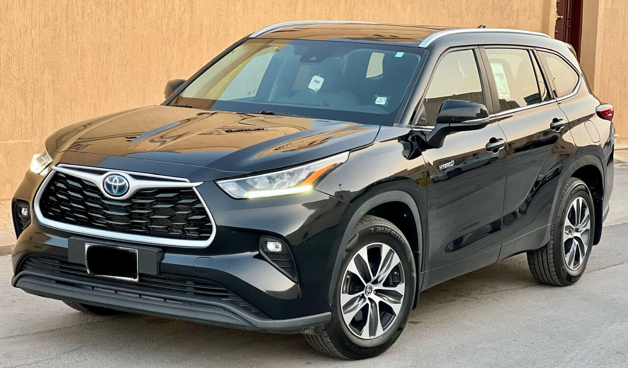 Riyadh, Vehicles, Cars & Trucks , SAR 135,  Toyota Highlander Hybrid,  2023,  Automatic,  53198 KM,    Full Option All Original Paint Without Accident
