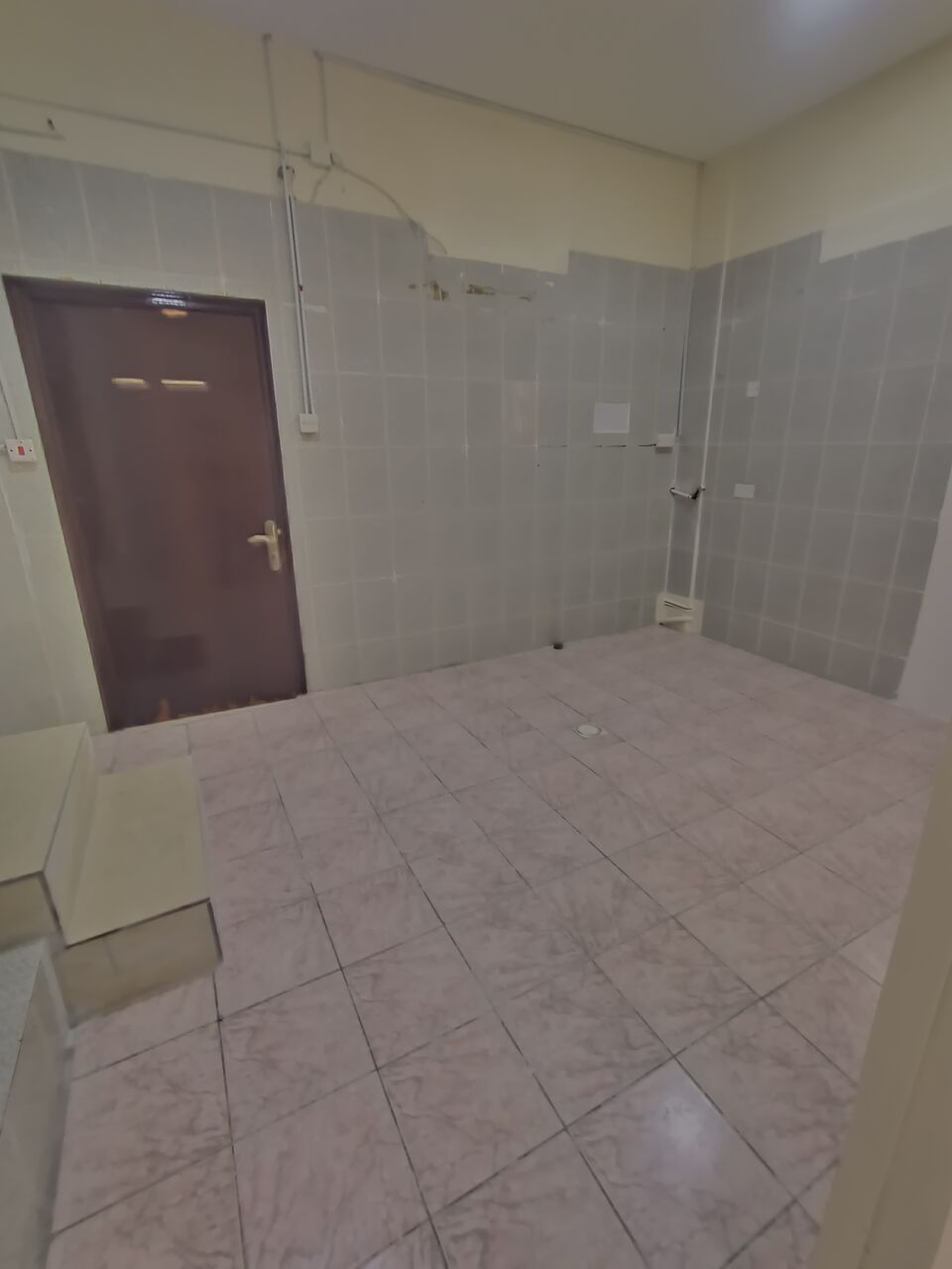 Gudaibiya, Apartments, Flats, Houses & Villas, BHD 180/month,  1 BR,  Semi Furnished 1 BHK Spacious Flat For Rent In Gudaibiya Unlimited Electricity