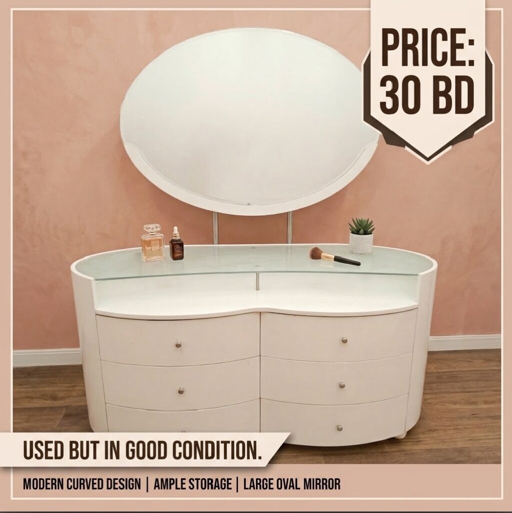 Manama, Furniture, BHD 30,  Used Dressing Table And Tv Table For Sale