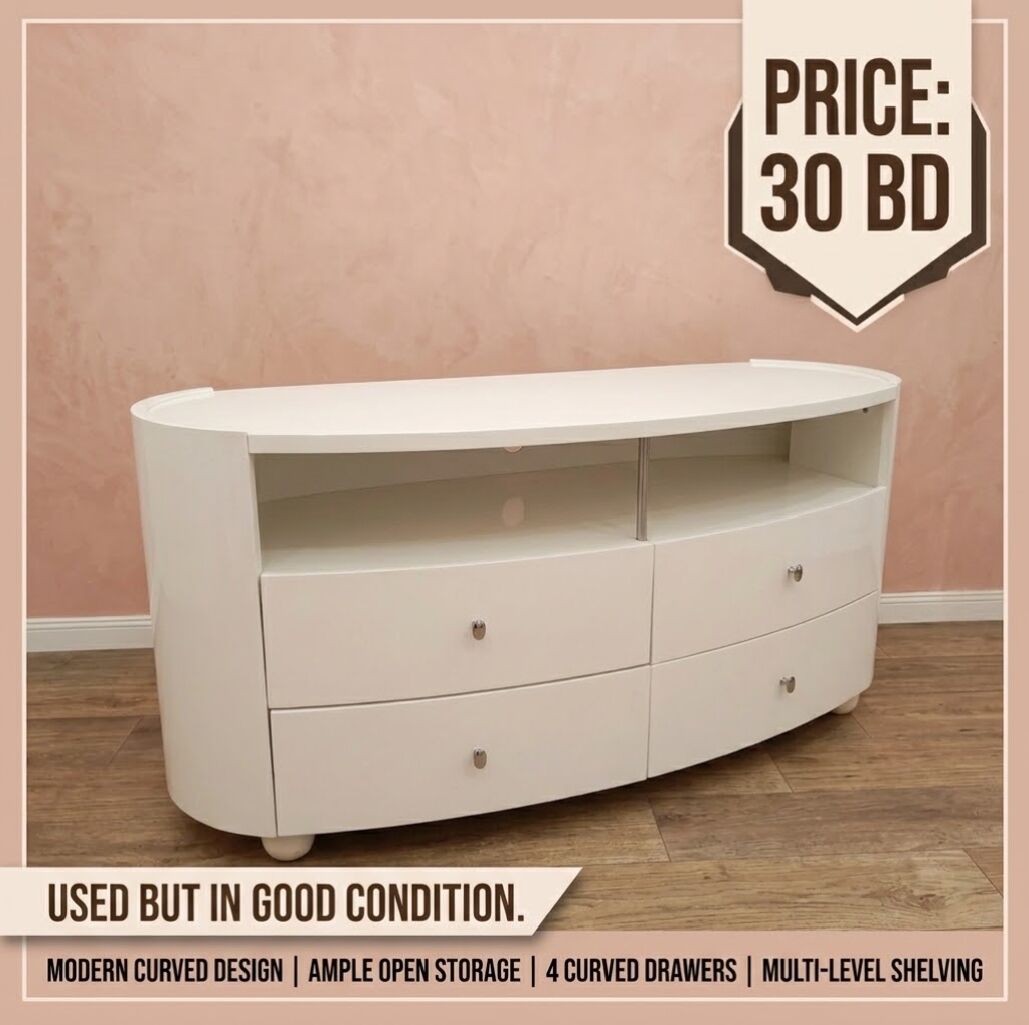 Manama, Furniture, BHD 30,  Used Dressing Table And Tv Table For Sale