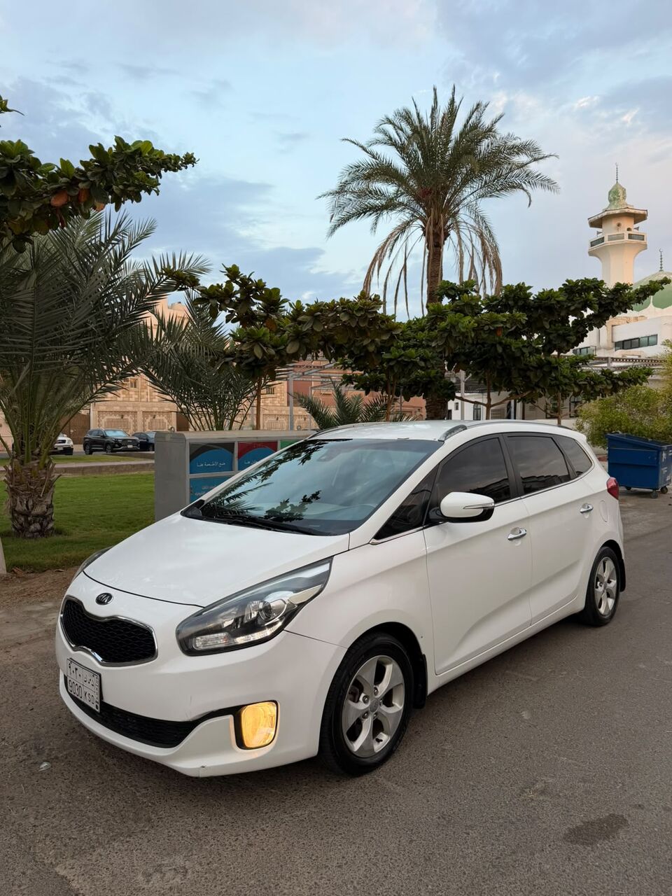 Jeddah, Vehicles, Cars & Trucks , SAR 26000,  Kia Carens For The Sale,  2016,  Automatic,  170 KM,