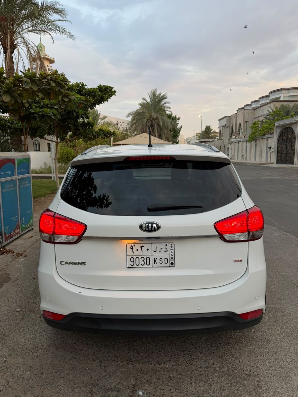 Jeddah, Vehicles, Cars & Trucks , SAR 26000,  Kia Carens For The Sale,  2016,  Automatic,  170 KM,
