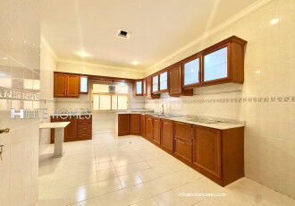 Kuwait City, Apartments, Flats, Houses & Villas, KWD 900/month,  4 BR,  Four Bedroom Floor For Rent In Jabriya