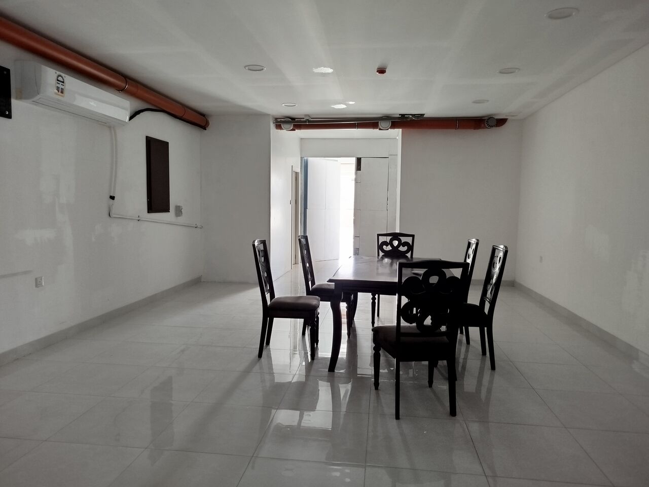 Tubli, Shops, BHD 500,  Shop For Rent 1Big Shitter With Big Mezanin Floor 2 Bathroom  In -((( Tubli)))