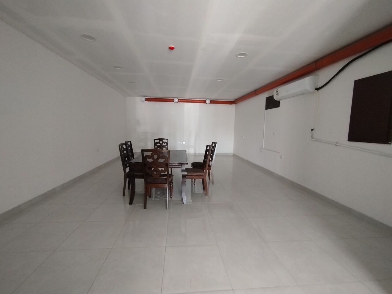 Tubli, Shops, BHD 500,  Shop For Rent 1Big Shitter With Big Mezanin Floor 2 Bathroom  In -((( Tubli)))