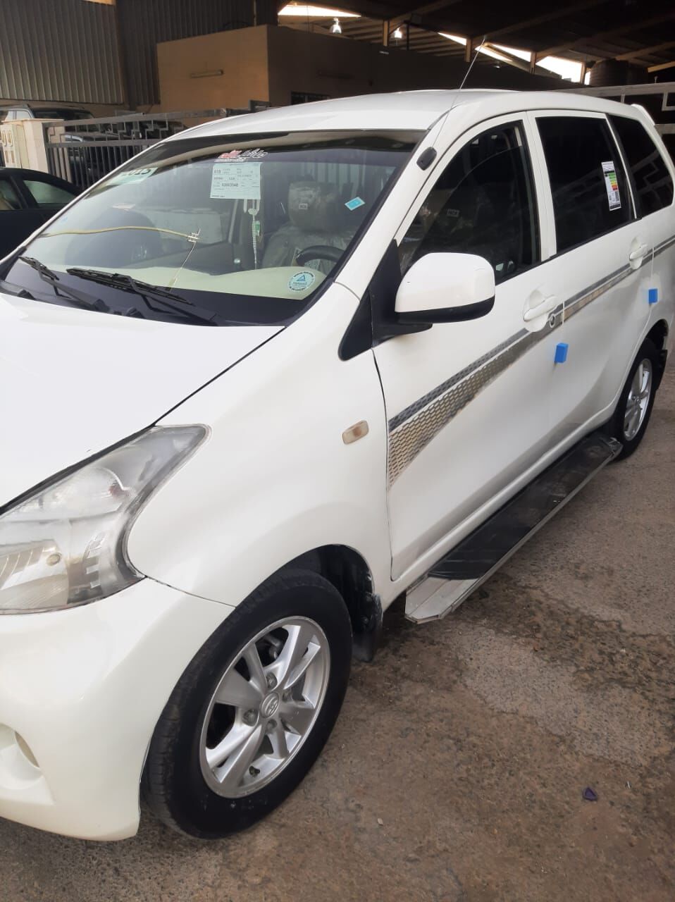 Riyadh, Vehicles, Cars & Trucks , SAR 22500,  Toyota Avanza,  2015,  Automatic,  240000 KM,   Urgent Sale