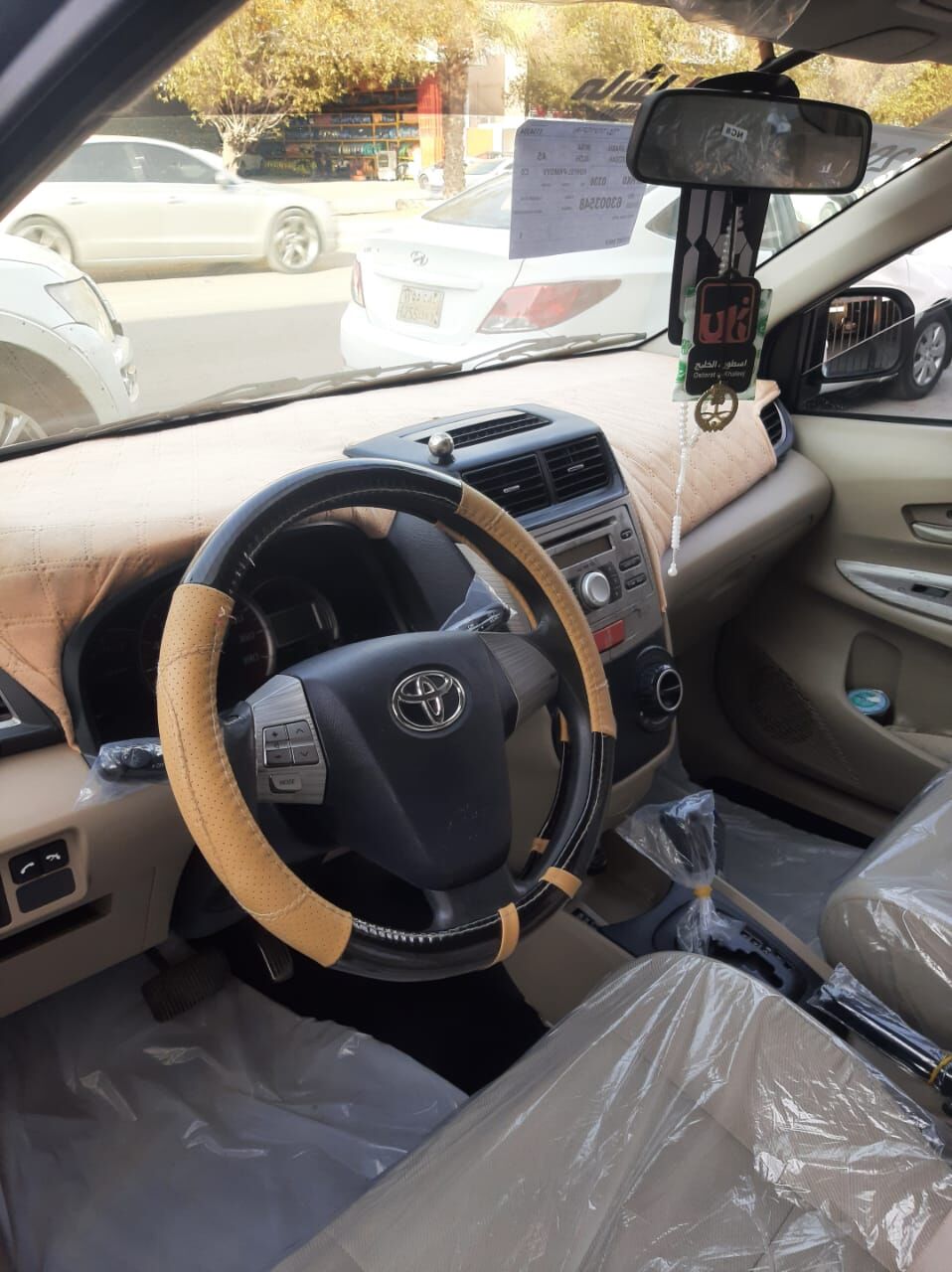 Riyadh, Vehicles, Cars & Trucks , SAR 22500,  Toyota Avanza,  2015,  Automatic,  240000 KM,   Urgent Sale