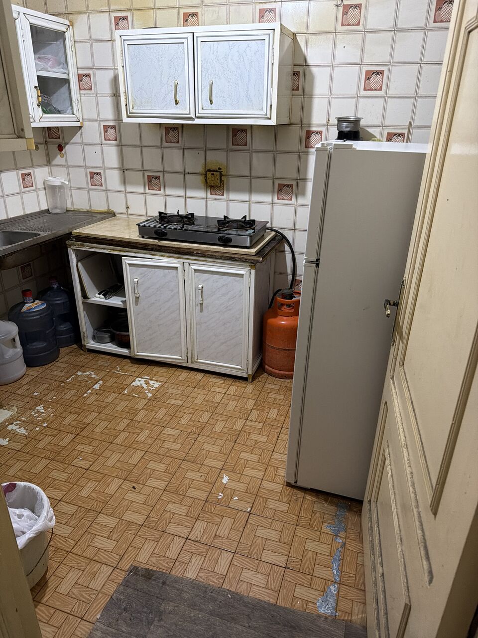 Riyadh, Rooms for Rent, SAR 1000/month,  Room Sharing Available For Rent Bed Space  Including  Kitchen & Washing Machine   M