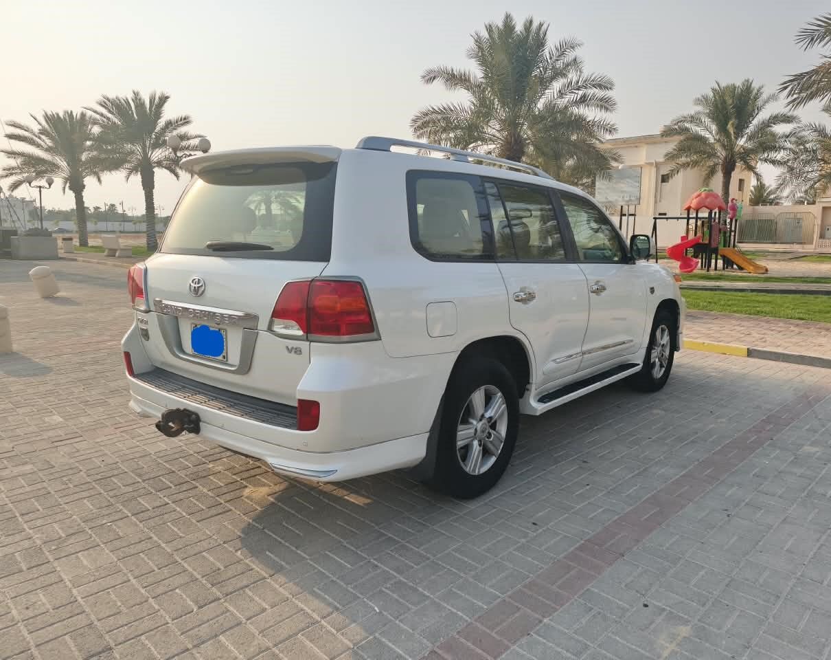 Khobar, Vehicles, Cars & Trucks , SAR 153000,  Toyota Land Cruiser,  2015,  Automatic,  109000 KM,   GXR V8  &ndash; 109,000 KM For Sale
