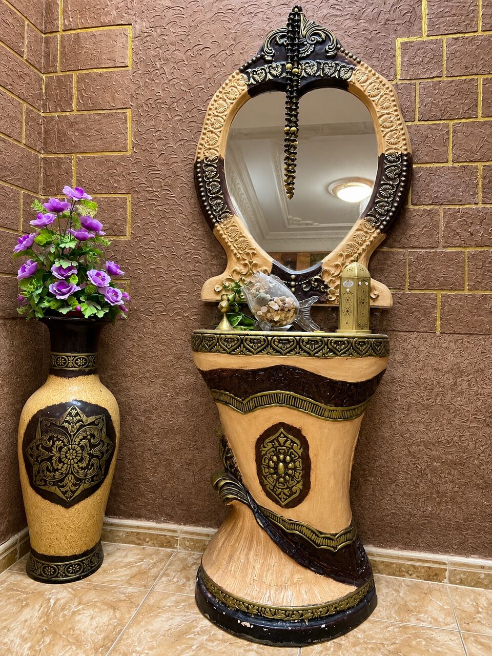 Al Rawdah, Furniture, SAR 150,  Decorative Mirror With Console Stand For Sale &ndash; SAR 150